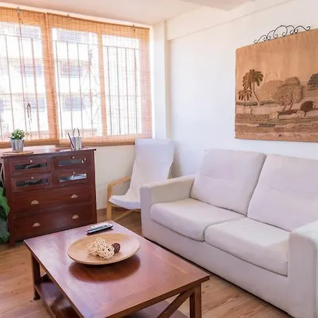 3 Bedrooms Center And