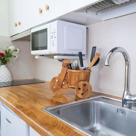 Apartment 3 Bedrooms Center And *